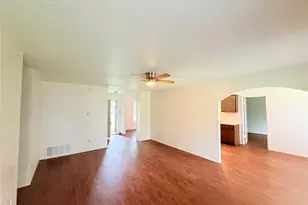 10904 Meadgreen Ct, Austin, TX 78758 - Photo 6