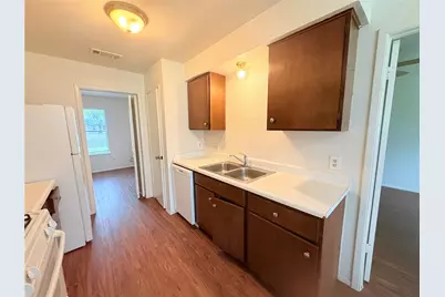 10904 Meadgreen Court, Austin, TX 78758 - Photo 10