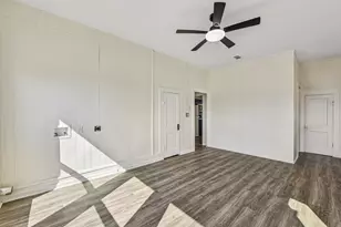 106 N Pear St, Rockdale, TX 76567 - Photo 16