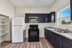 106 N Pear St, Rockdale, TX 76567 - Photo 6