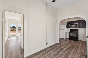 106 N Pear St, Rockdale, TX 76567 - Photo 8