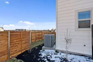 6400 Stockman Dr, Austin, TX 78747 - Photo 28