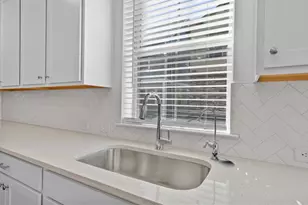 6400 Stockman Dr, Austin, TX 78747 - Photo 8