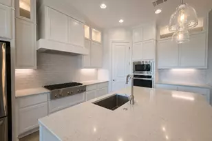 19513 Diversion Cir, Jonestown, TX 78645 - Photo 6