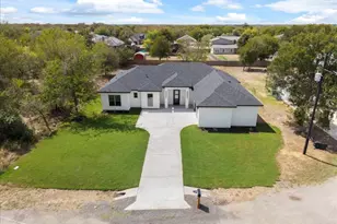 131 Koele Ct, Bastrop, TX 78602 - Photo 30