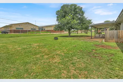301 N 8th Street, Jarrell, TX 76537 - Photo 34