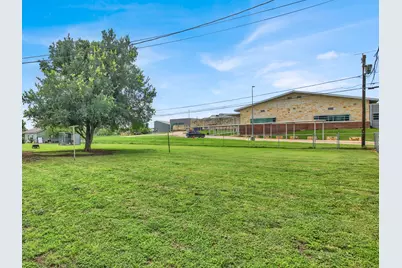 301 N 8th Street, Jarrell, TX 76537 - Photo 28