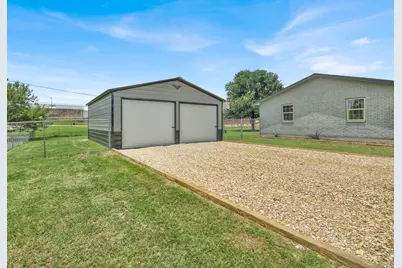 301 N 8th Street, Jarrell, TX 76537 - Photo 30