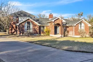 514 Duncan Dr, San Marcos, TX 78666 - Photo 2