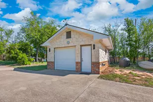 493 Chimney Cove Dr, Marble Falls, TX 78654 - Photo 36