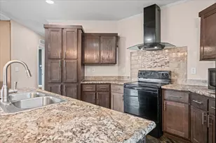 126 Cherokee Cir, Smithville, TX 78957 - Photo 22