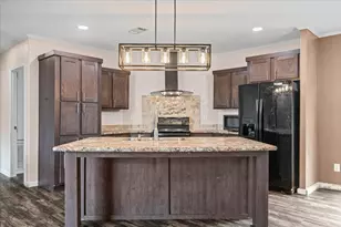 126 Cherokee Cir, Smithville, TX 78957 - Photo 26