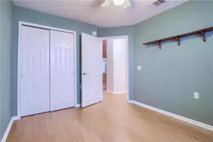 1100 Emmitt Run, Austin, TX 78721 - Photo 32