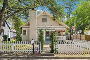 802 Hudgins St, Smithville, TX 78957 - Photo 1