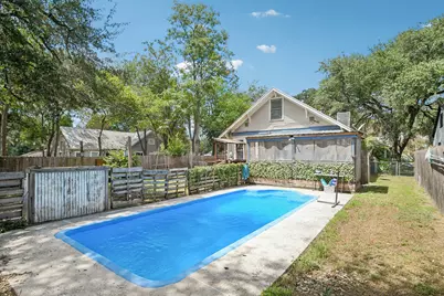 802 Hudgins Street, Smithville, TX 78957 - Photo 2