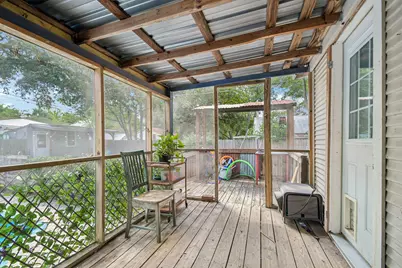 802 Hudgins Street, Smithville, TX 78957 - Photo 6