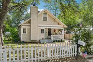 802 Hudgins St, Smithville, TX 78957 - Photo 32