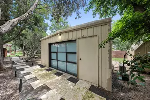 301 Oak Ridge Rd, Georgetown, TX 78628 - Photo 32