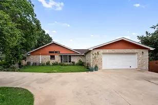 301 Oak Ridge Rd, Georgetown, TX 78628 - Photo 4