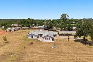 114 Pinedale Dr, Bastrop, TX 78602 - Photo 2