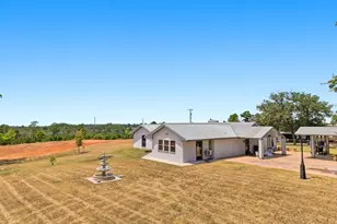 114 Pinedale Dr, Bastrop, TX 78602 - Photo 4