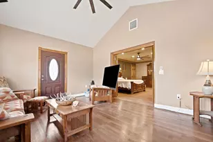 114 Pinedale Dr, Bastrop, TX 78602 - Photo 16