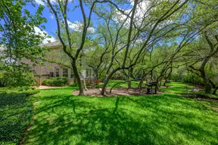 12329 Pleasant Hill Ct, Austin, TX 78738 - Photo 2