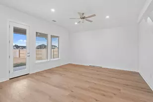 313 Royal Fern Rd, Hutto, TX 78634 - Photo 6