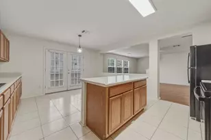 109 Comal Cove, Elgin, TX 78621 - Photo 12