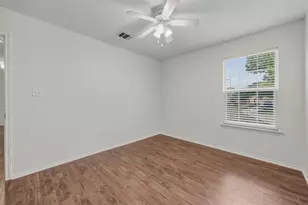 109 Comal Cove, Elgin, TX 78621 - Photo 18