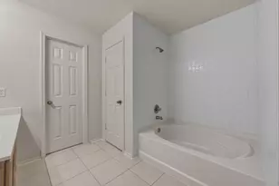 109 Comal Cove, Elgin, TX 78621 - Photo 26