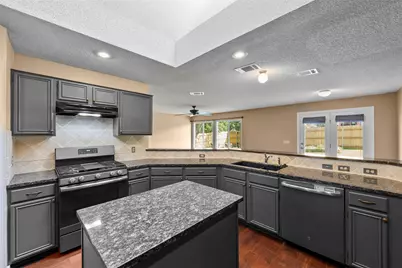 6700 Carisbrooke Lane, Austin, TX 78754 - Photo 16