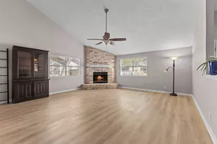 102 N Austin St, Buda, TX 78610 - Photo 8