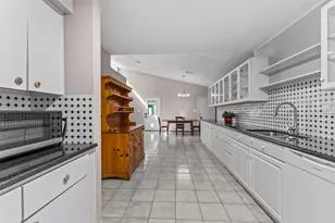 102 N Austin St, Buda, TX 78610 - Photo 18