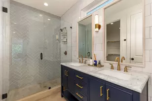 1129 Henninger St, Austin, TX 78702 - Photo 14