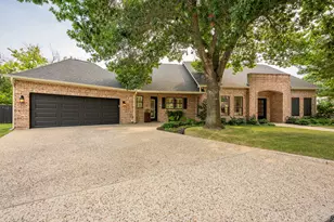 419 Candlelight Cir, Fredericksburg, TX 78624 - Photo 2