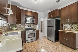 2402 Sparrow Dr, Round Rock, TX 78681 - Photo 6