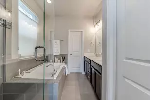 1405 Hyde St, Austin, TX 78741 - Photo 20