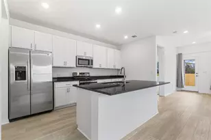 701 Unakite Trl, Liberty Hill, TX 78642 - Photo 4