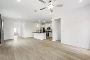 701 Unakite Trl, Liberty Hill, TX 78642 - Photo 2