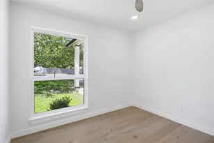 2110 Magazine St, Austin, TX 78727 - Photo 16