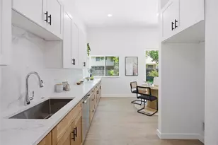 2110 Magazine St, Austin, TX 78727 - Photo 16