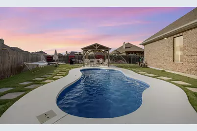 405 Miracle Rose Way, Liberty Hill, TX 78642 - Photo 2