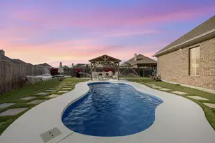 405 Miracle Rose Way, Liberty Hill, TX 78642 - Photo 2