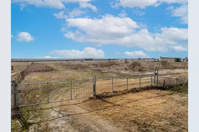 824 County Road 451, Coupland, TX 78615 - Photo 4