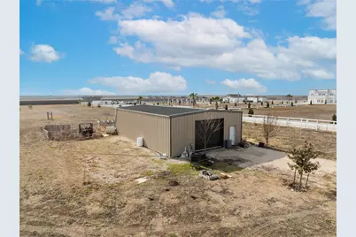 824 County Road 451, Coupland, TX 78615 - Photo 10