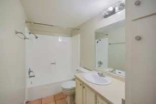 1000 W 26th St, Austin, TX 78705 - Photo 8