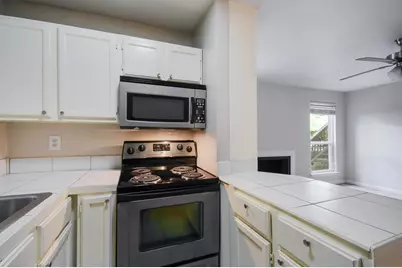 1000 W 26th Street #102, Austin, TX 78705 - Photo 6