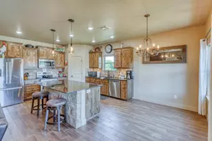 412 Jake Dr, Jarrell, TX 76537 - Photo 12
