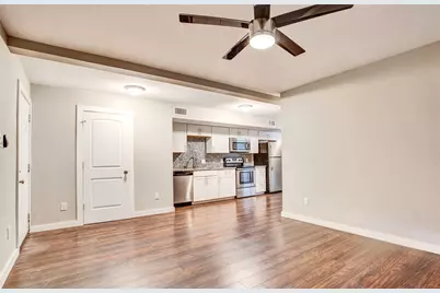 7204 Twin Crest Drive #101, Austin, TX 78752 - Photo 10